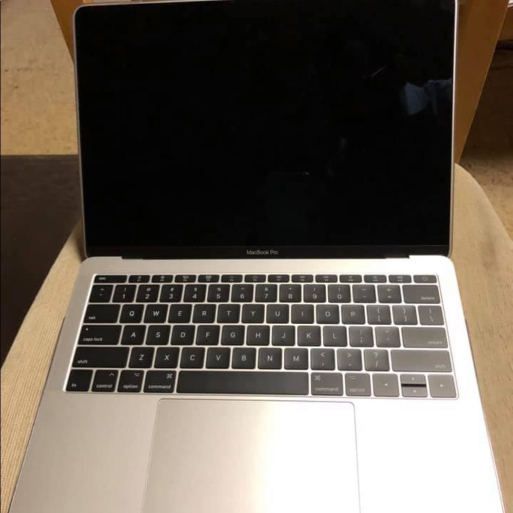 13 apple macbook - Picture 4 of 7